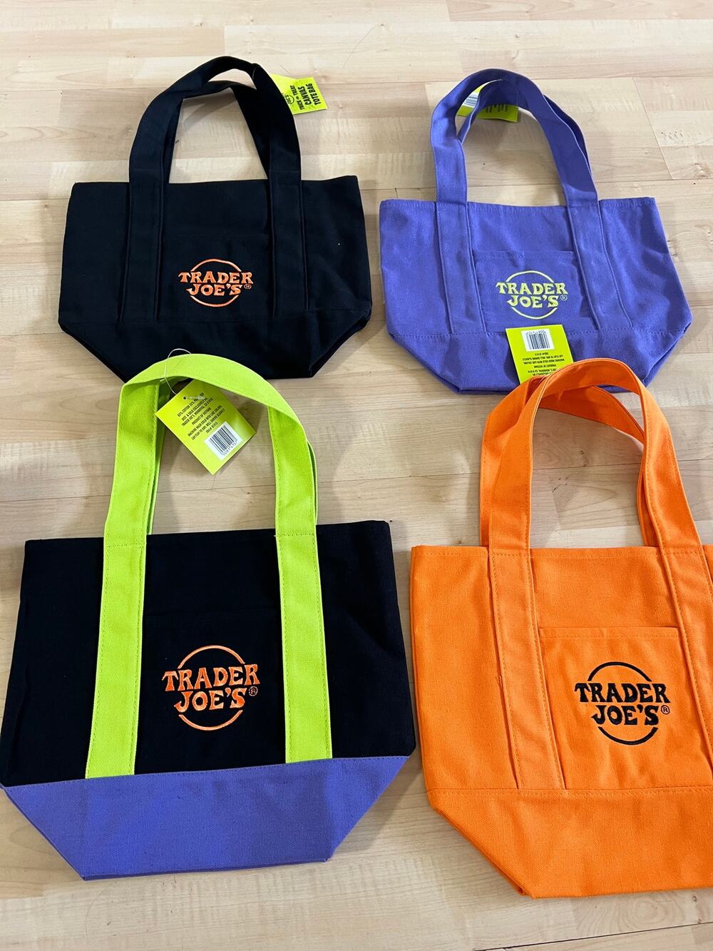 Trader Joe’s Halloween Mini Canvas Tote Bag Set 4 Limited Edition Trick or Treat